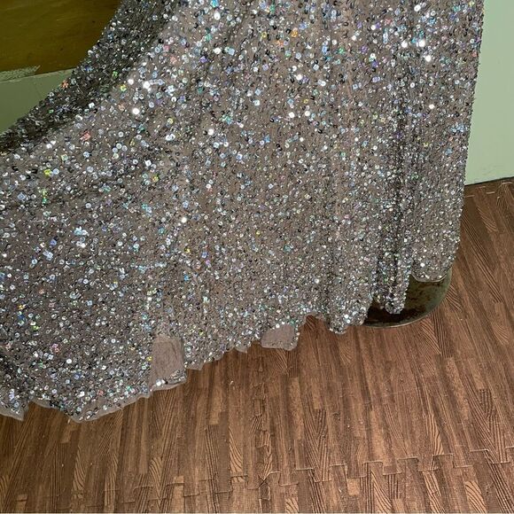 BG Haute silver all over sequin strapless evening prom gown size 2 - Picture 8 of 16
